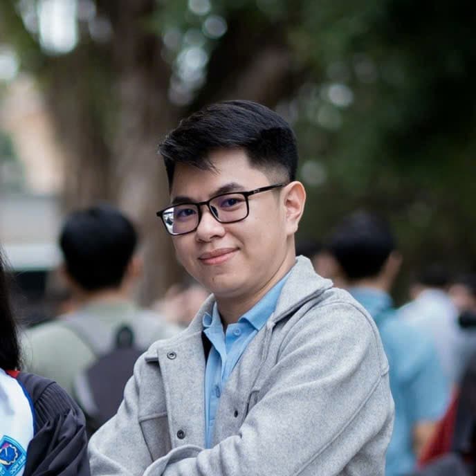 Portrait of Truong Pham, software engineer